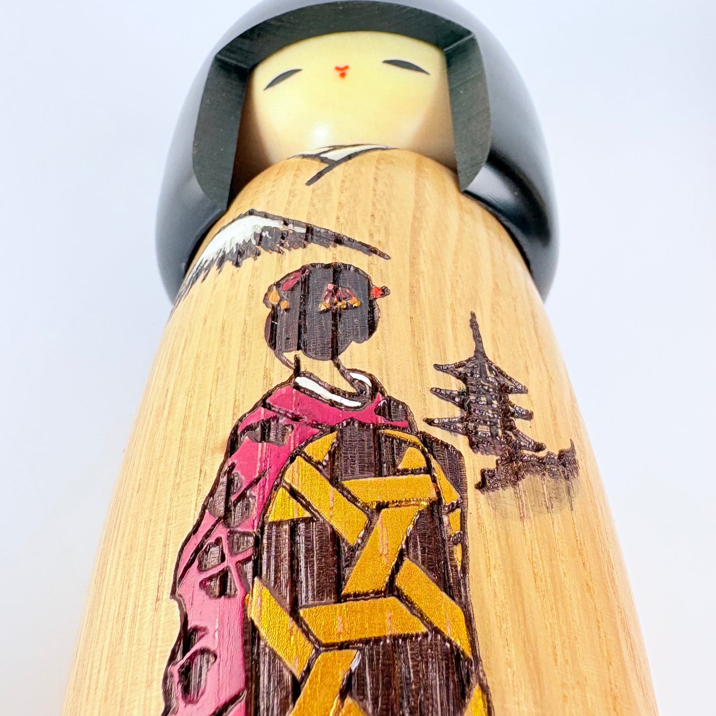 Autorská kokeshi Maiko – Kjótská tanečnice | Usaburo | Made in Japan
