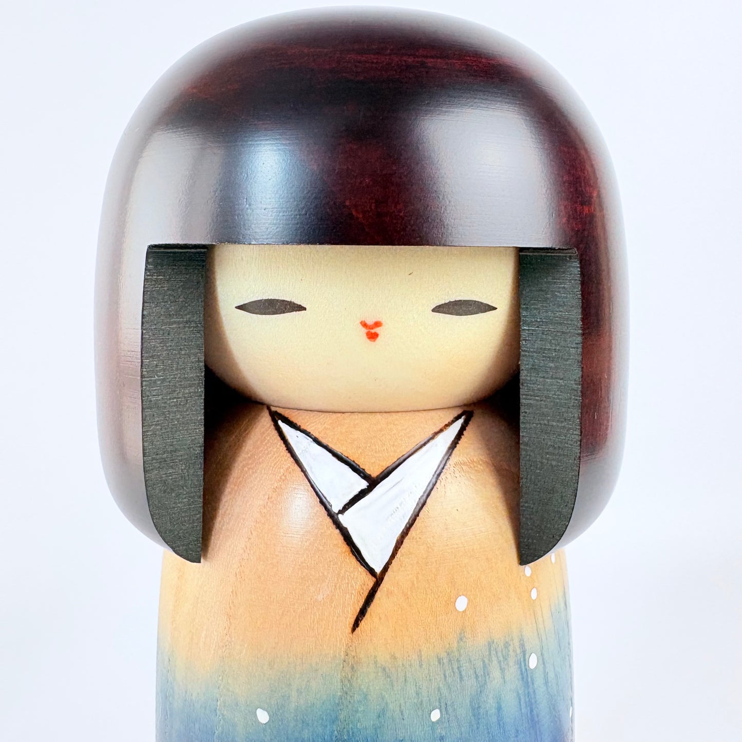 Kokeshi-Puppe „Yukigesho – Winterlandschaft in Blau“ | Usaburo | Hergestellt in Japan