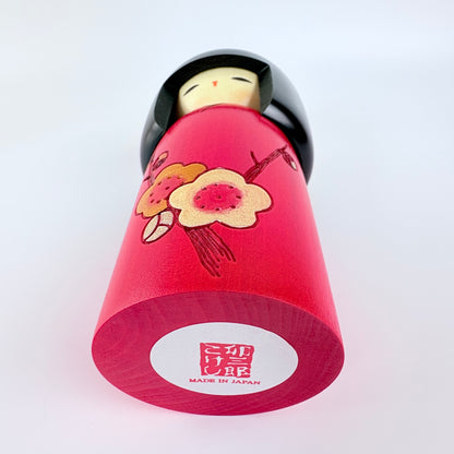 Autorská kokeshi Ume – Květy japonské švestky | Usaburo | Made in Japan