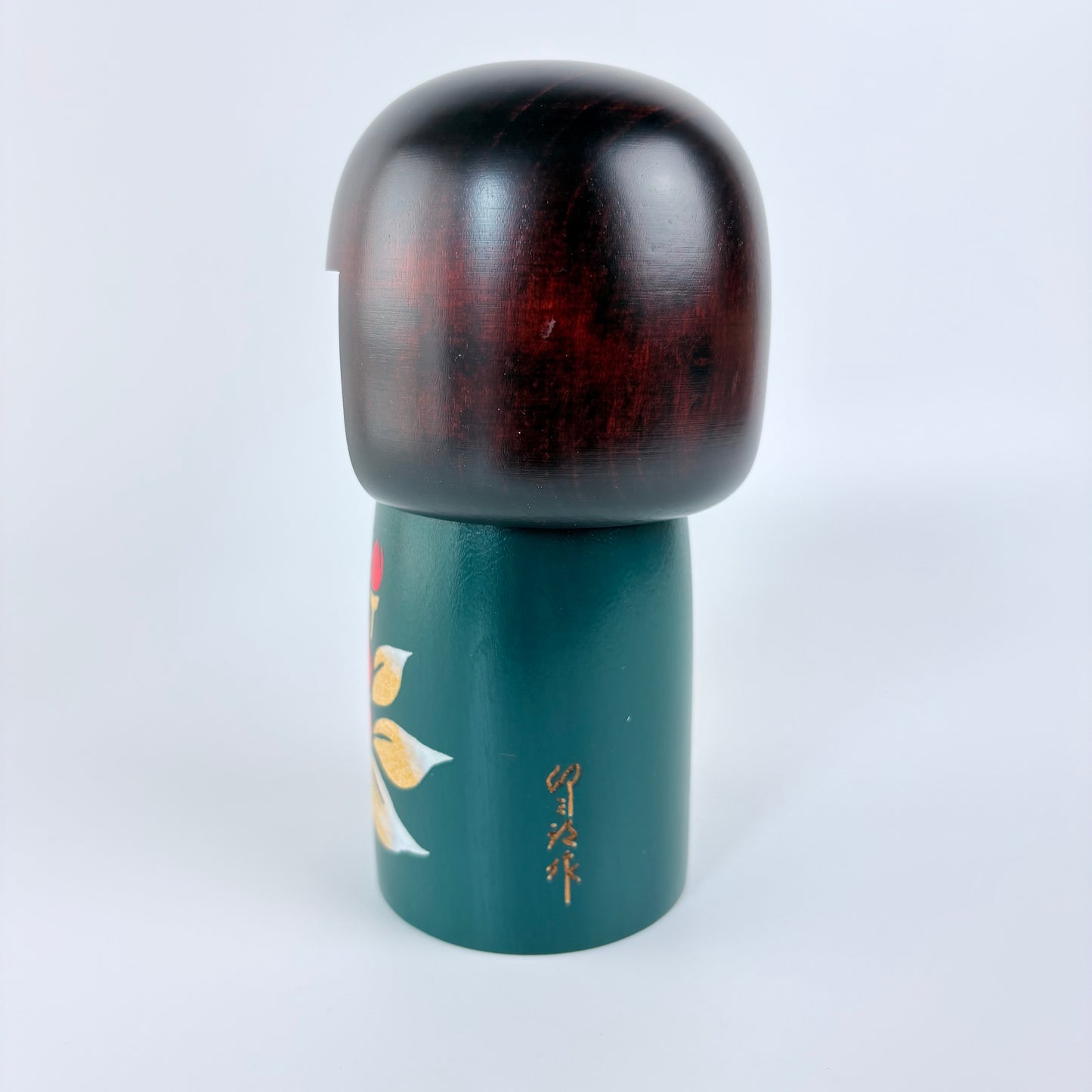 Autorská kokeshi Tsubaki – Japonská kamélie | Usaburo | Made in Japan