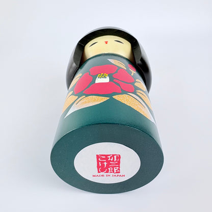 Autorská kokeshi Tsubaki – Japonská kamélie | Usaburo | Made in Japan