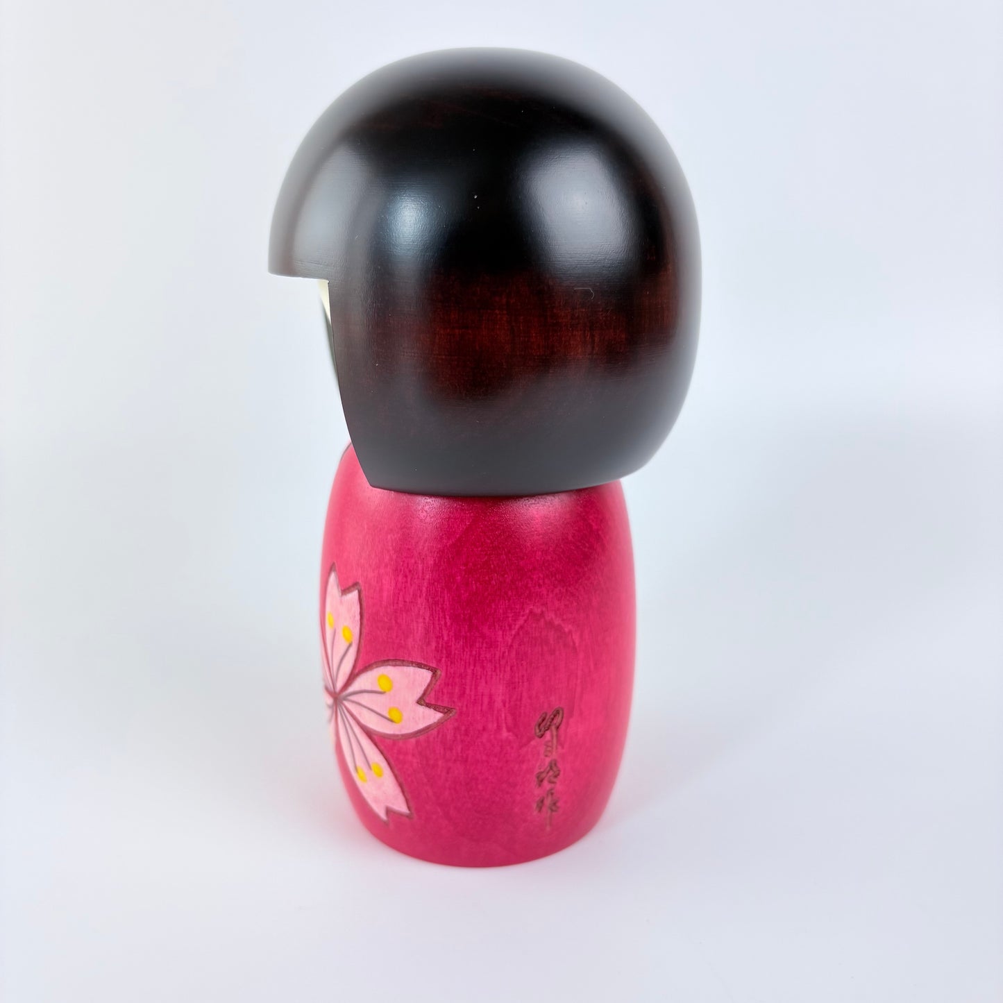 Autorská kokeshi Hana wa Sakura – Květ sakury | Usaburo | Made in Japan