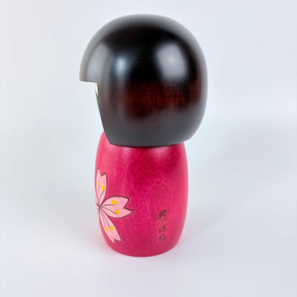 Autorská kokeshi Hana wa Sakura – Květ sakury | Usaburo | Made in Japan