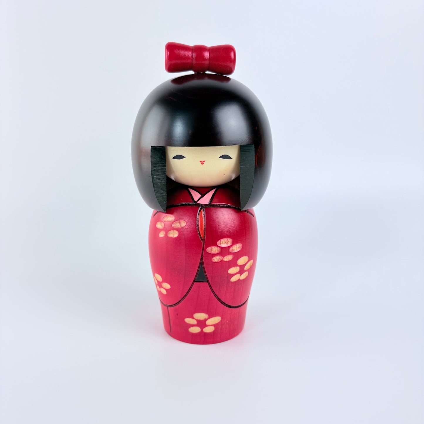 Autorská kokeshi Tsubomi – Poupě | Usaburo | Made in Japan
