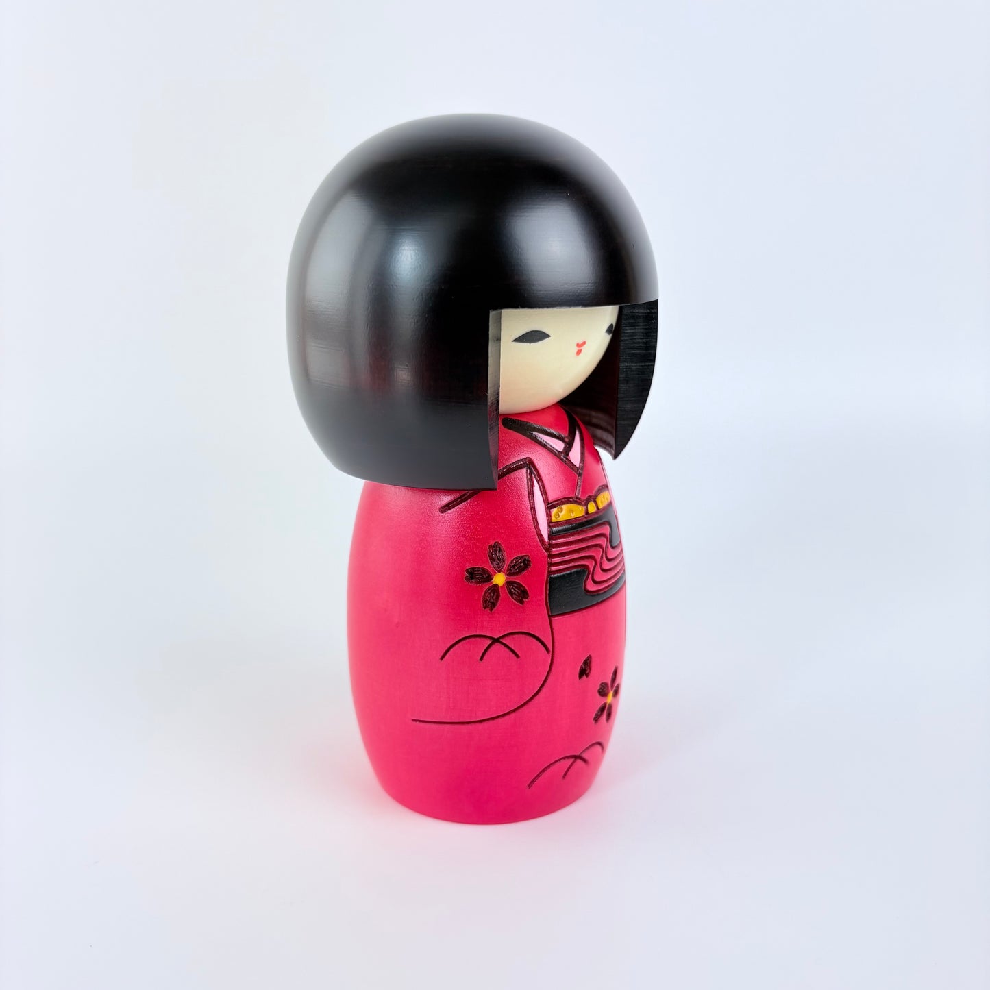 Designer-Kokeshi in rosa Kimono | Usaburo | Hergestellt in Japan