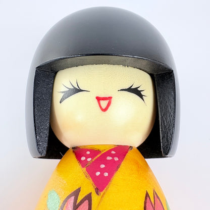 Autorská kokeshi Sakura Sakura – Rozkvetlé sakury | Made in Japan