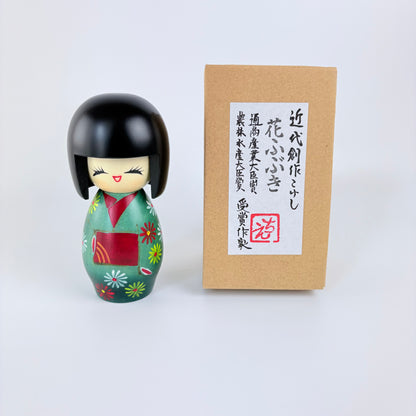 Autorská kokeshi Hanafubuki – Květinová vánice | Made in Japan