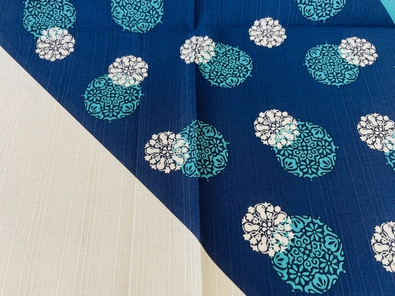 Furoshiki Karakusa květy zelenomodré 50 × 50 cm / bavlna / Made in Japan