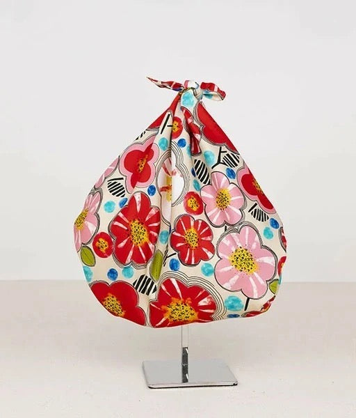 Voděodolné furoshiki Hana 70 × 70 cm / polyester / Made in Japan – Kyoto